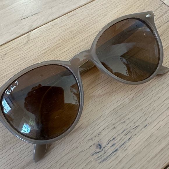 *NWOT* Ray-Ban RB4305 Polarized Rx Sunglasses - Picture 6 of 10